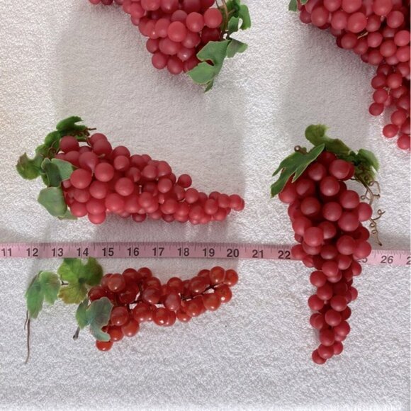 Vintage Rubber/Vinyl Decorative Red Grape Clusters x7 - Picture 3 of 10